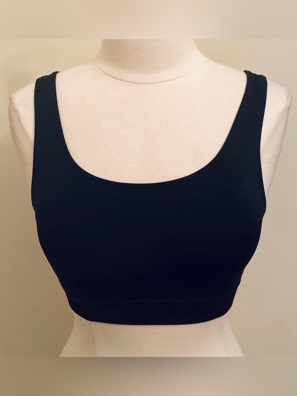 Auden Black Seamless SZ L Sleek Minimalist Athleisure Wireless Bralette